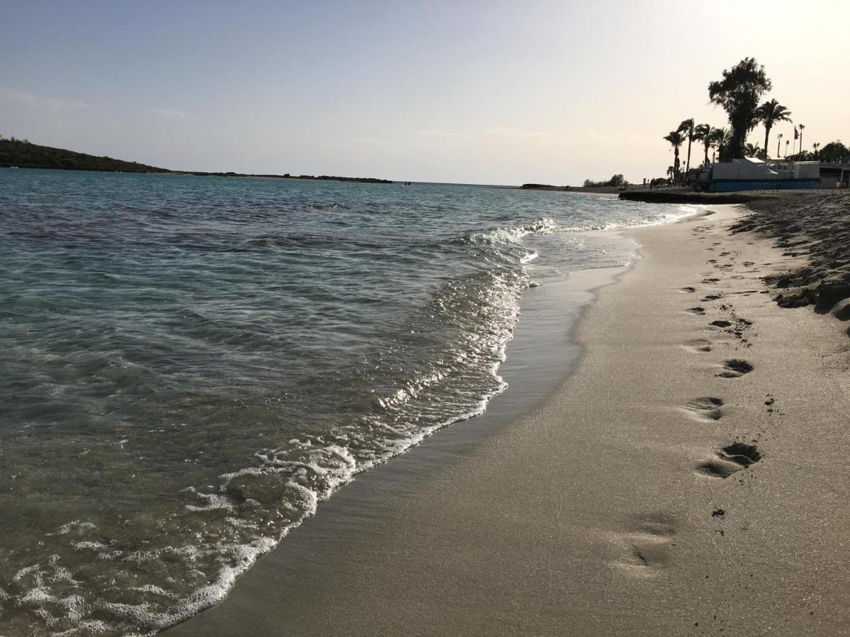 Mythical Sands Resort & Spa, Evilion Apartment パラリムニ エクステリア 写真