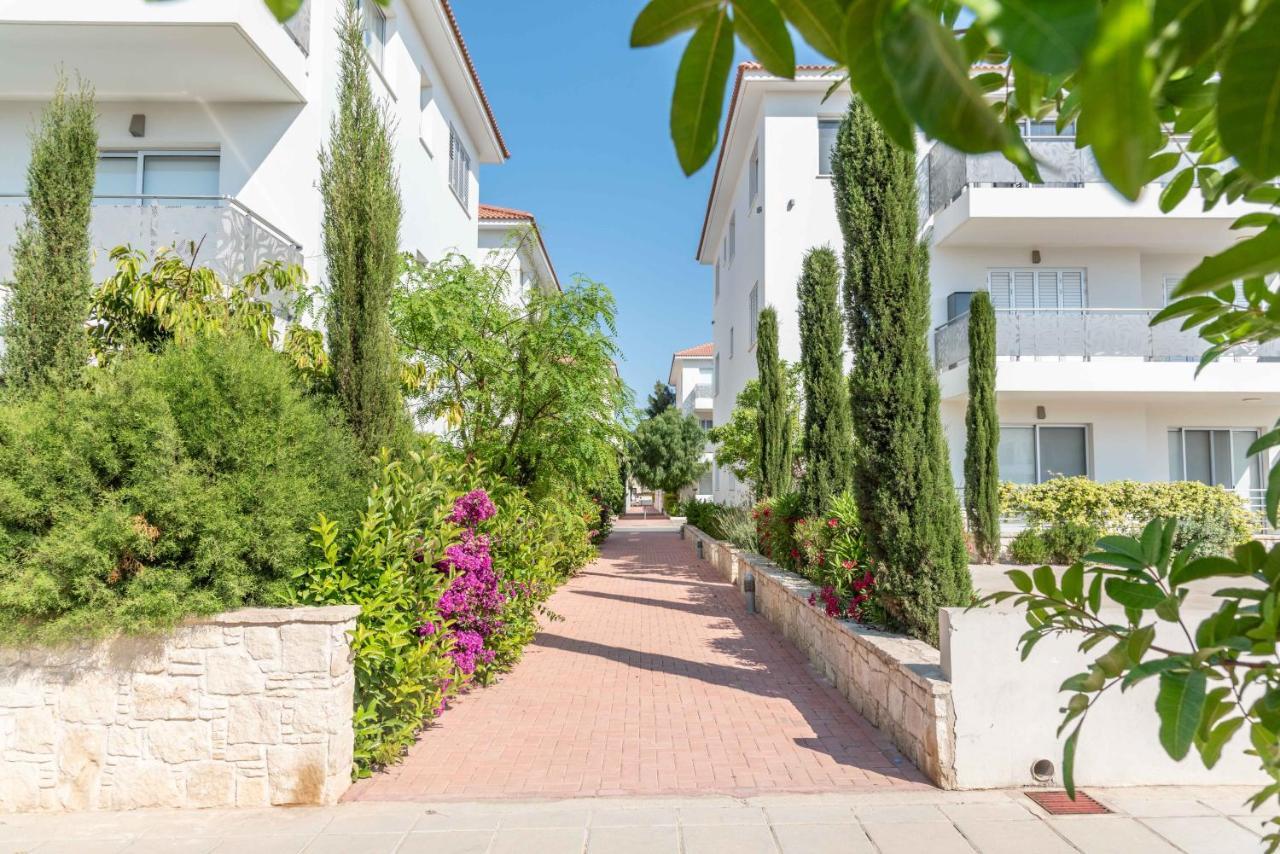 Mythical Sands Resort & Spa, Evilion Apartment パラリムニ エクステリア 写真