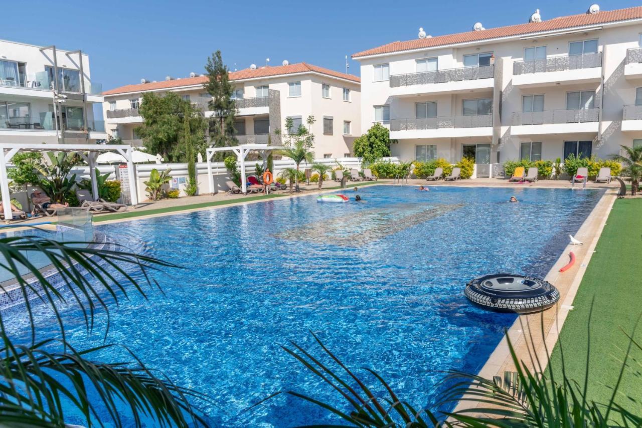 Mythical Sands Resort & Spa, Evilion Apartment パラリムニ エクステリア 写真